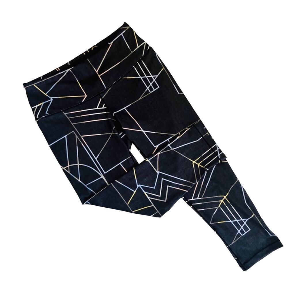 Prana Capri Leggings Women XS Black Geometric Print Yoga Activewear NWT - Picture 4 of 12